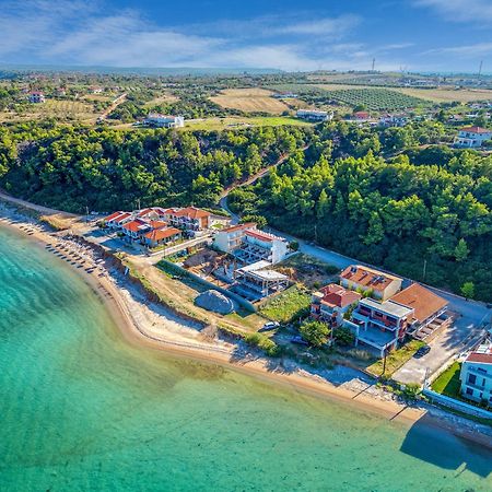 Elpiniki Luxury Rooms Nea Poteidaia Exterior photo