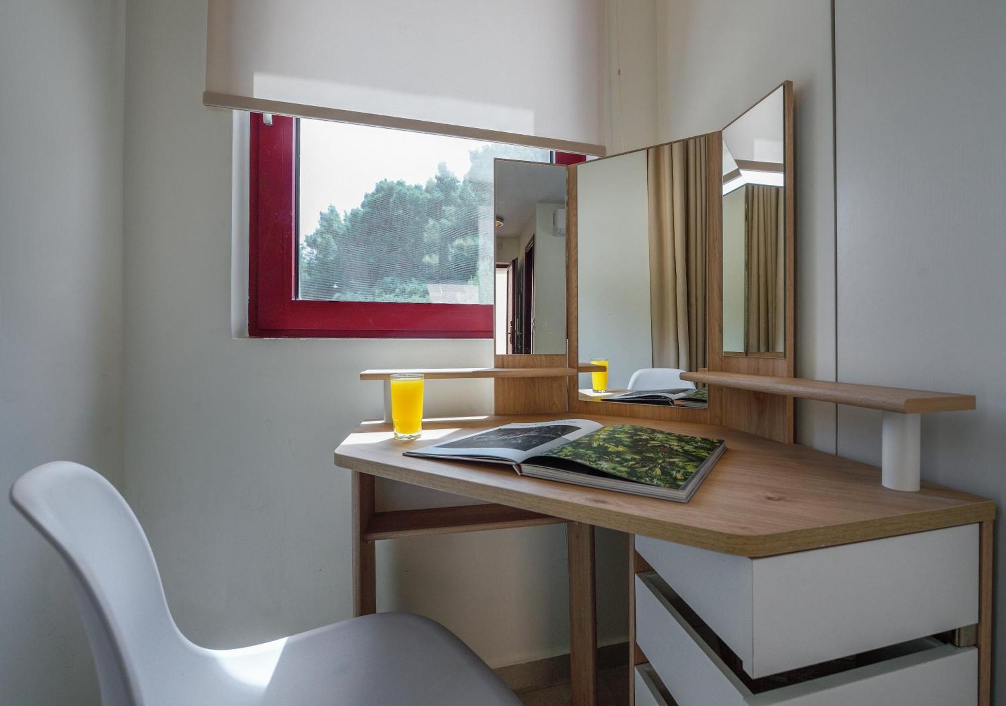Elpiniki Luxury Rooms Nea Poteidaia Exterior photo